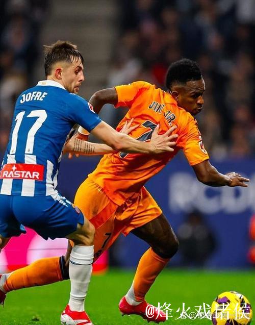 皇马全队身价12.3亿欧元领跑西甲 巴萨次席 皇马全队身价12.3亿欧元领跑西甲 巴萨次席